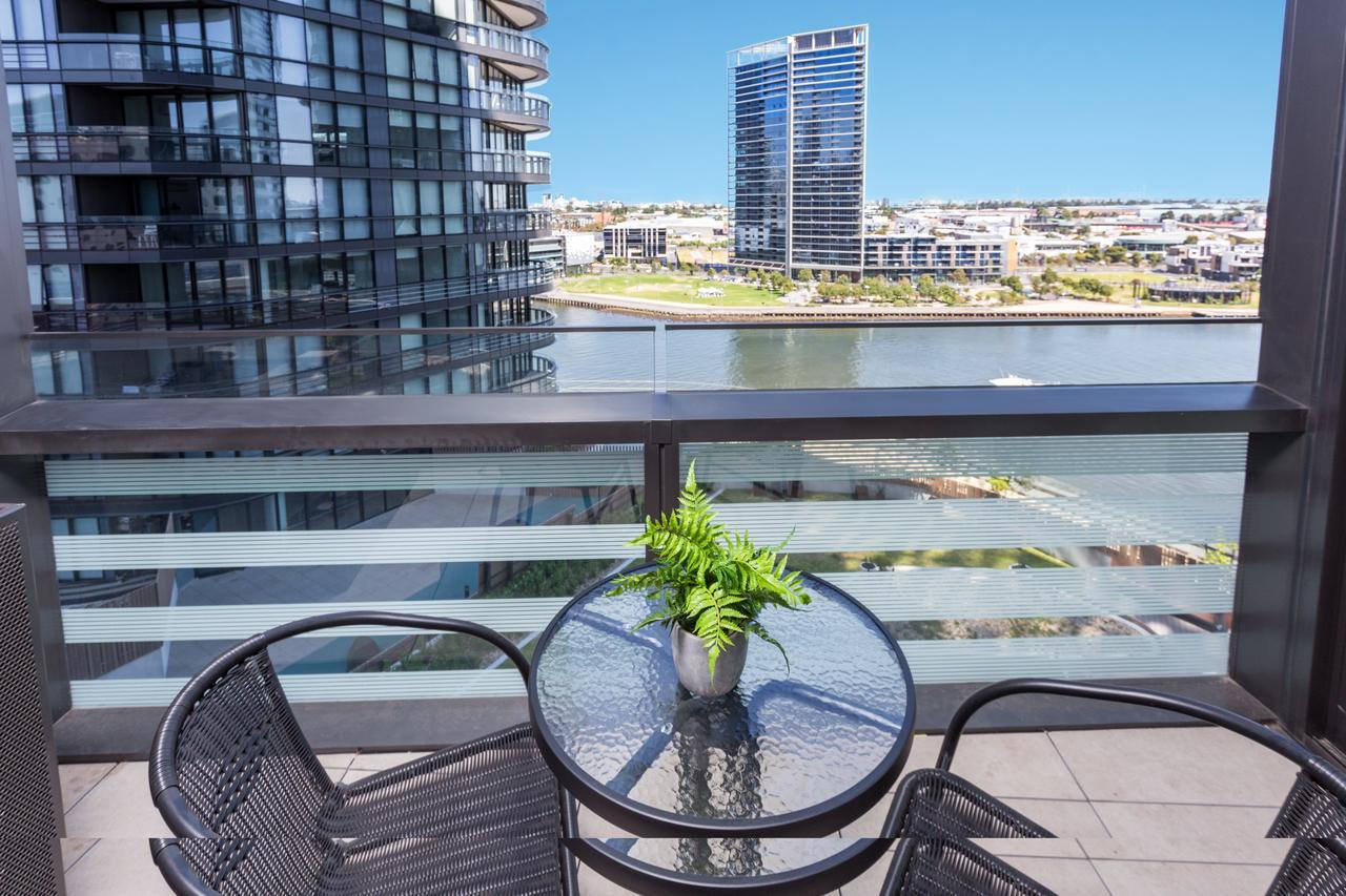 Wyndel Apartments - Riverside On Collins Melbourne Exterior photo